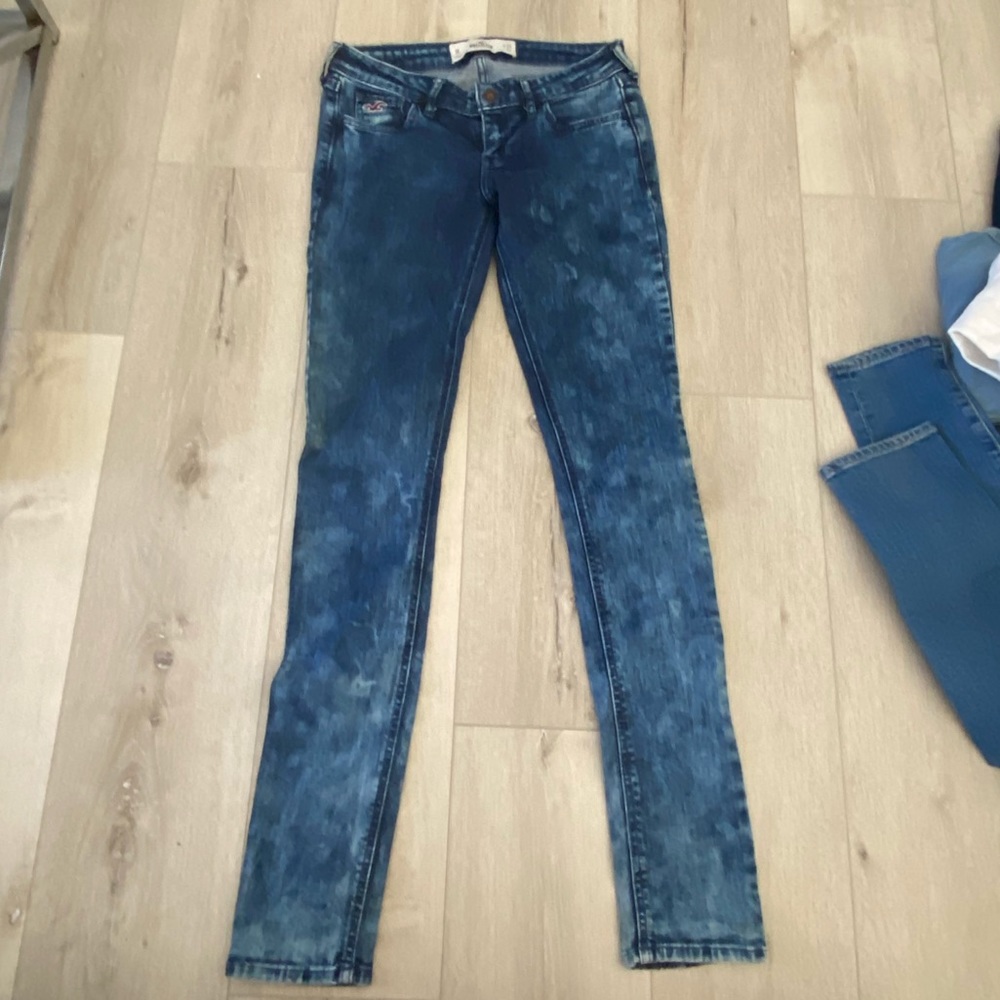 Hollister low rise skinny jeans size 1R